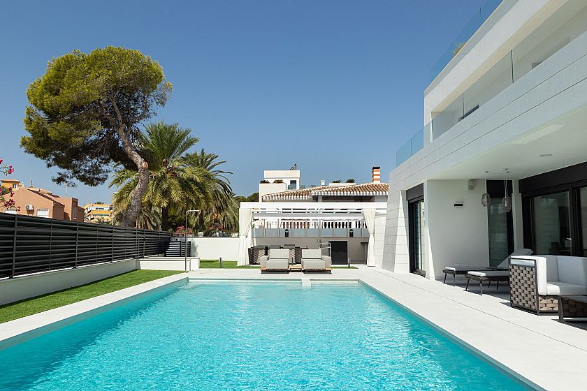 Villa, Campoamor, Orihuela Costa - Camiro Grupo Internacional