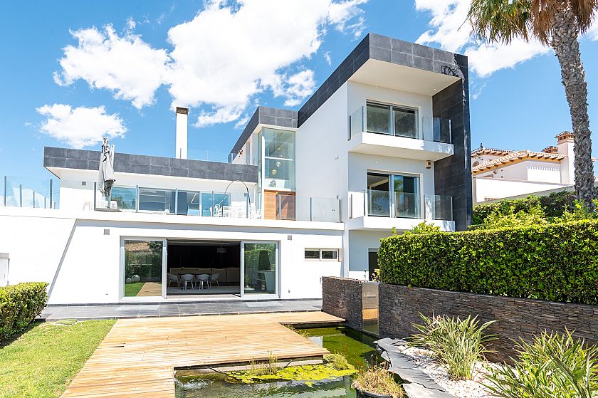 Villa, Playa Flamenca, Orihuela Costa - Camiro Grupo Internacional