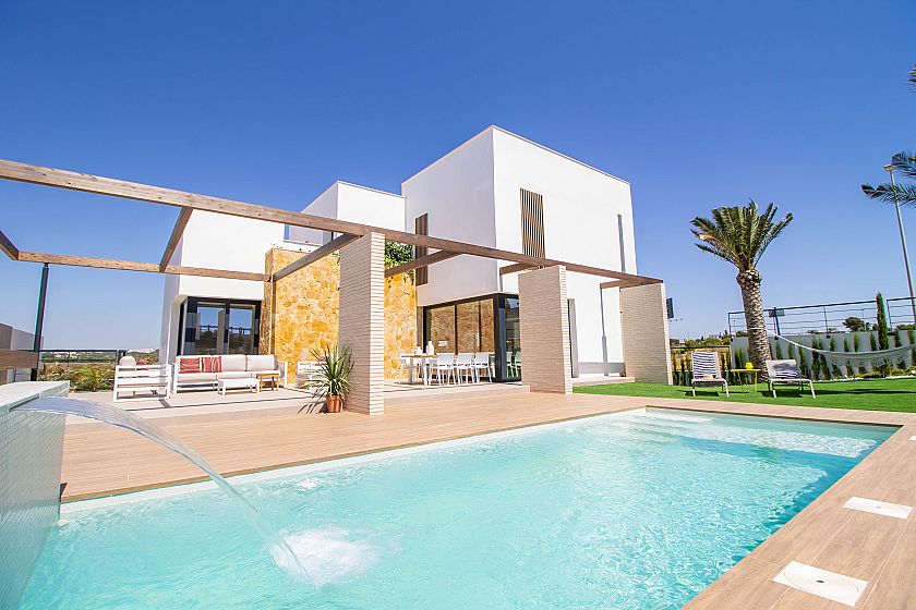 Villa, Campoamor, Orihuela Costa - Camiro Grupo Internacional